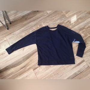 Nike women’s sweater. Sz M.